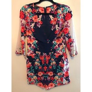 Super cute BEBE Size S Romper